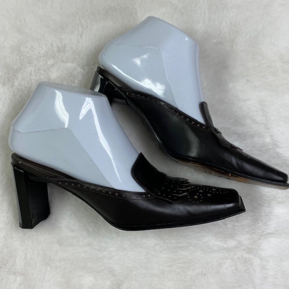 Stuart Weitzman Closed Toe‎ Slide On Leather Heels, size 7 N